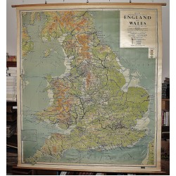 Philip's England And Wales: Philips' Comparative Series of Large School Maps (Large Pull Down Map)